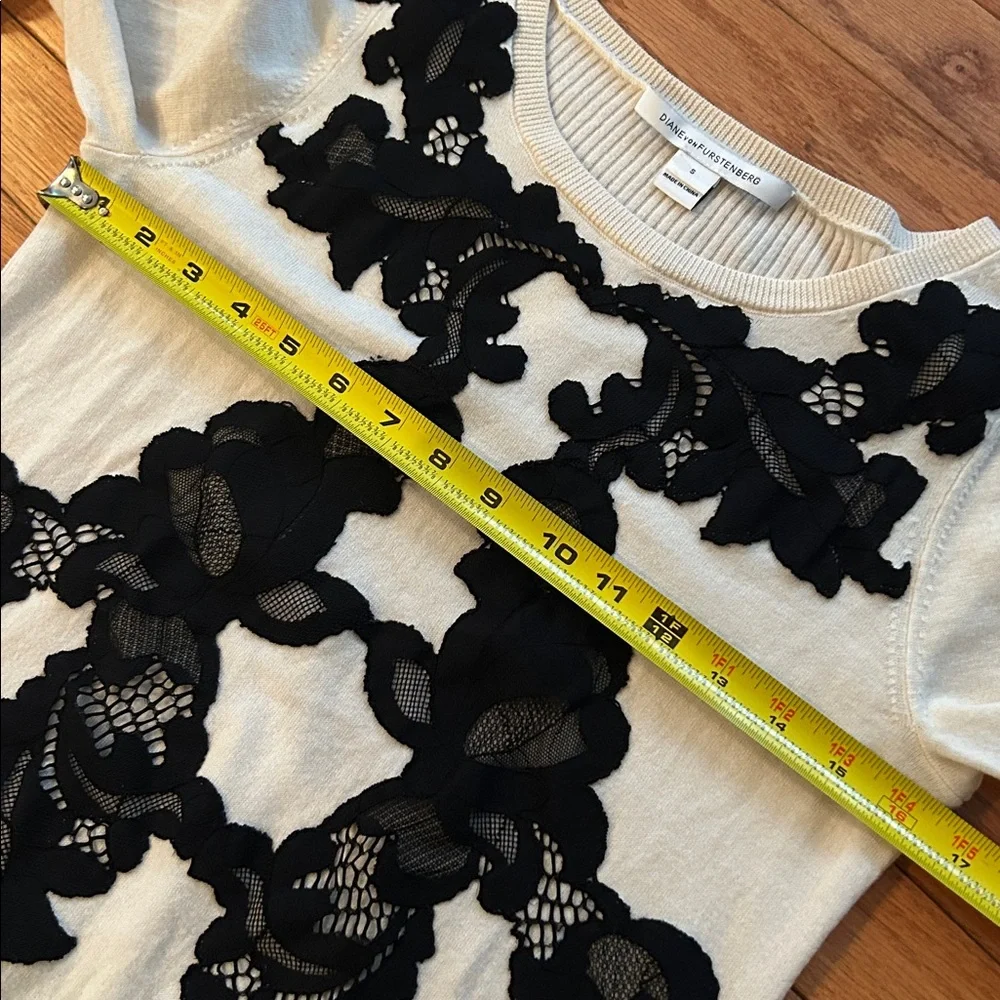 DIANE VON FURSTENBERG Shana Wool blend Sweater Ivory with Black Lace Appliqué S
